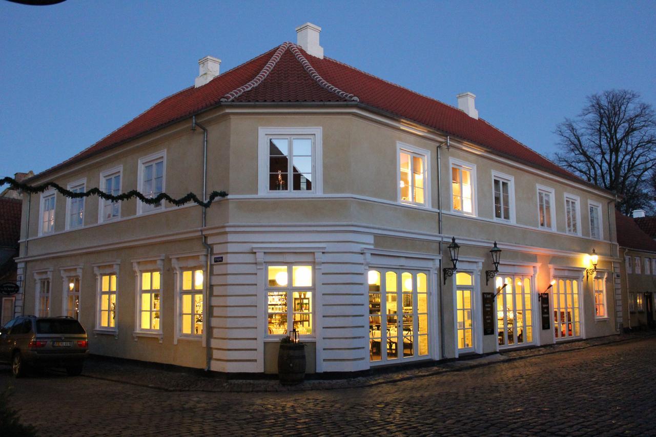 Hotel Pa Torvet Ærøskøbing Εξωτερικό φωτογραφία